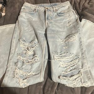 Boyfriend 90’s Ripped Jeans High Waisted